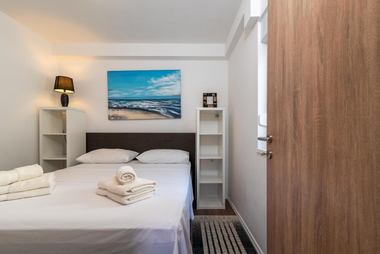 Delux Apartment Eva Trogir Buitenkant foto