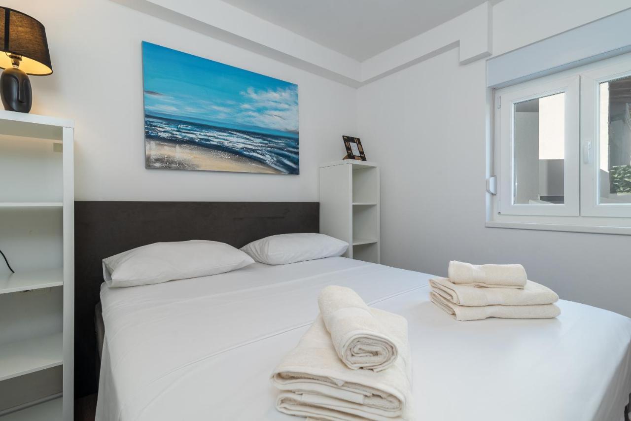 Delux Apartment Eva Trogir Buitenkant foto