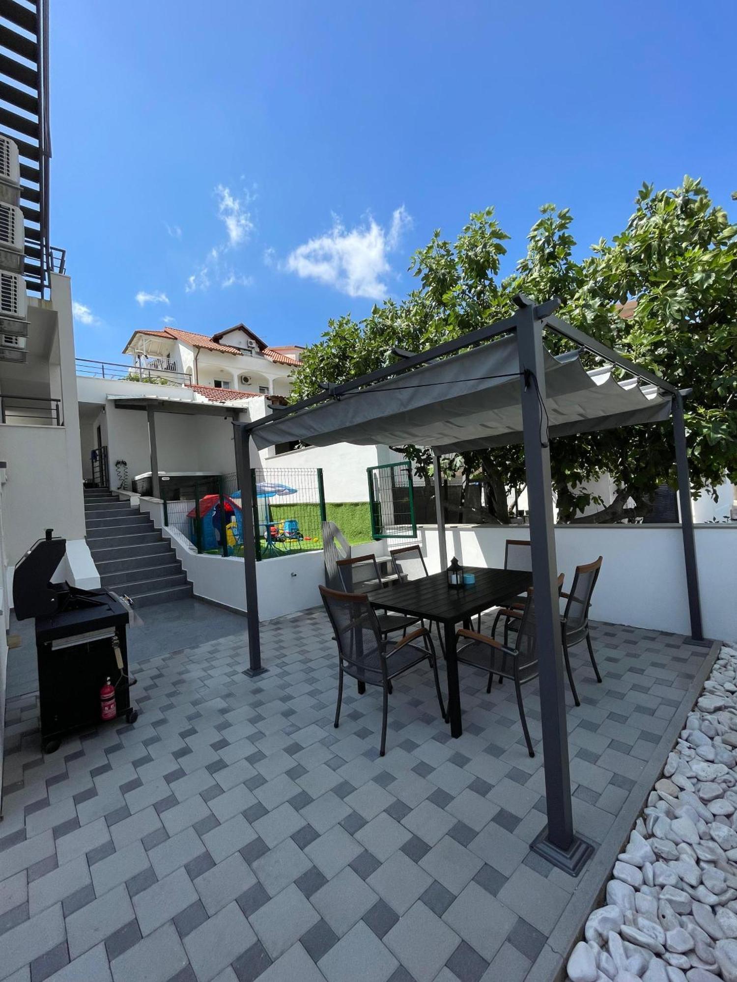 Delux Apartment Eva Trogir Buitenkant foto