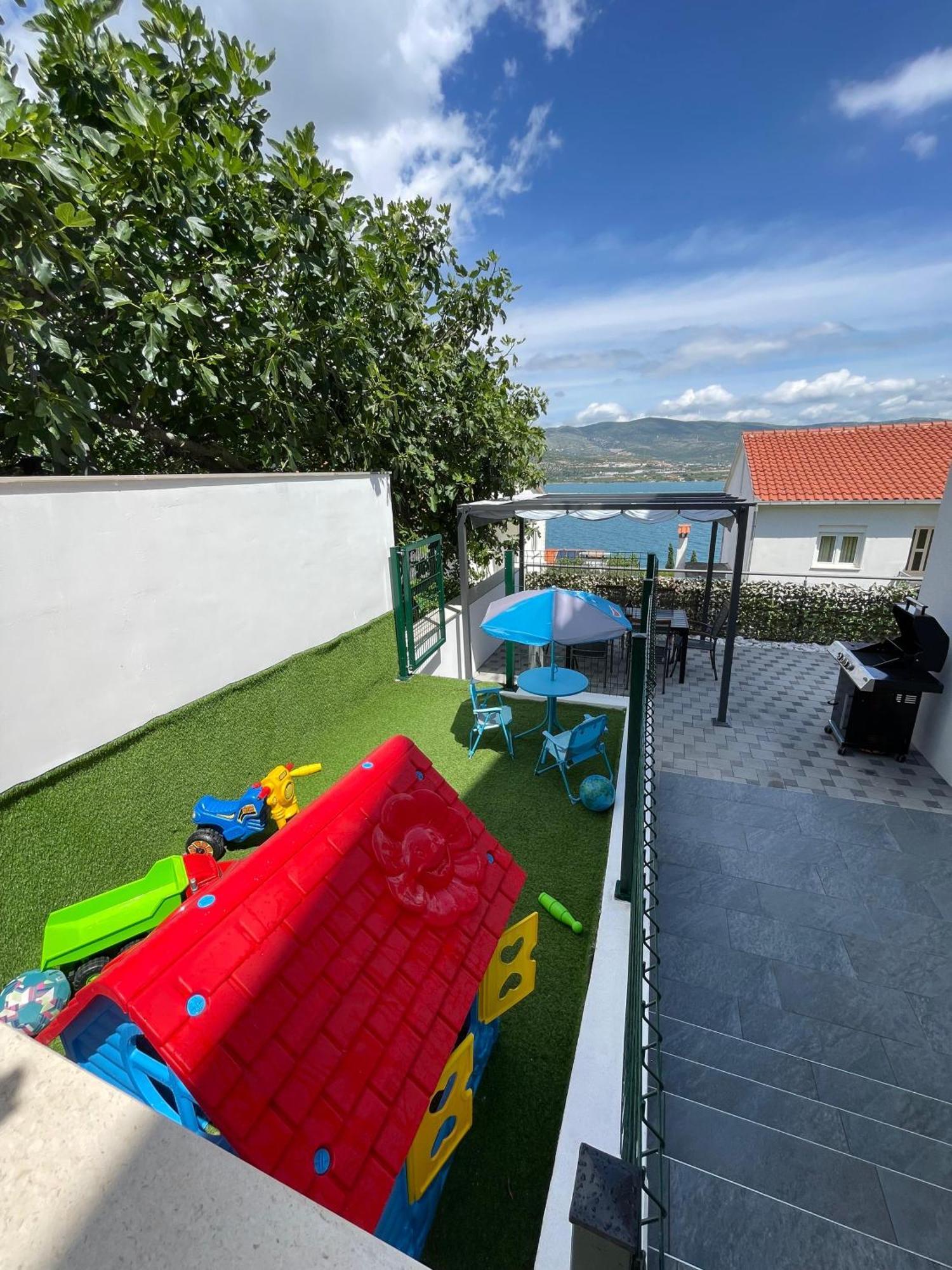 Delux Apartment Eva Trogir Buitenkant foto