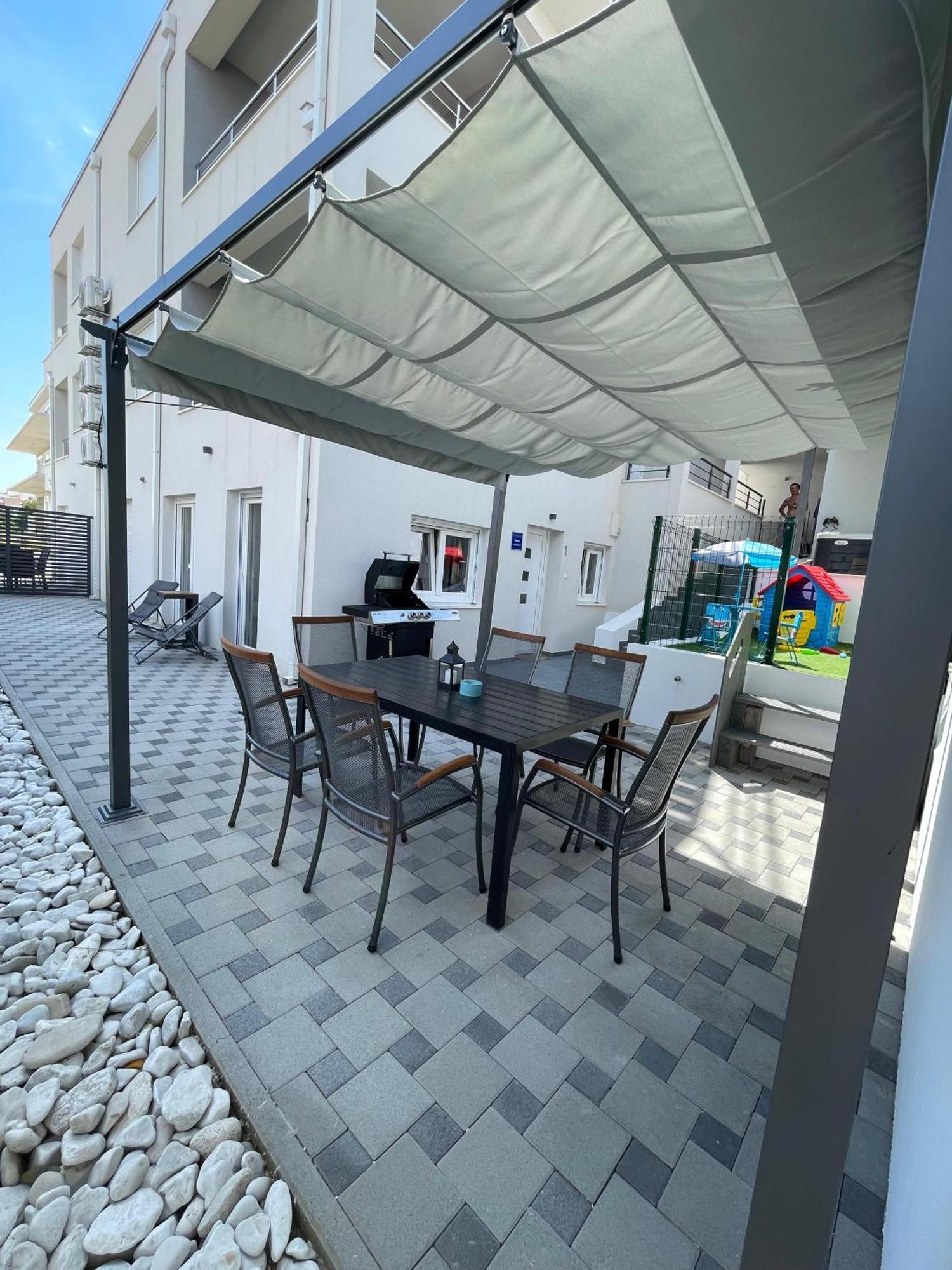 Delux Apartment Eva Trogir Buitenkant foto